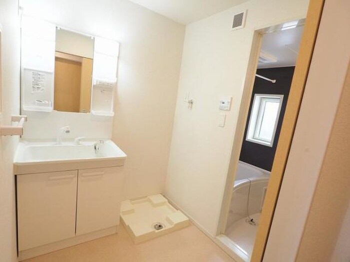 物件内観写真11　(洗面)