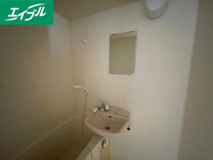 物件内観写真11　(洗面)