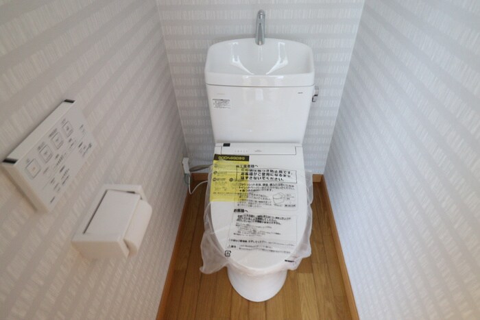 物件内観写真11　(トイレ)