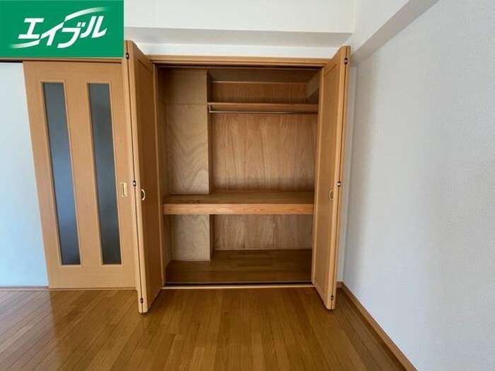 物件内観写真12　(収納)