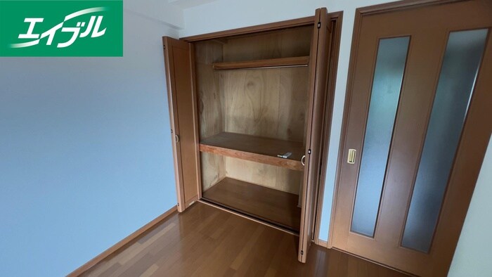 物件内観写真12　(収納)