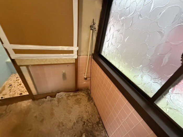 物件内観写真9　(洗濯機置場)