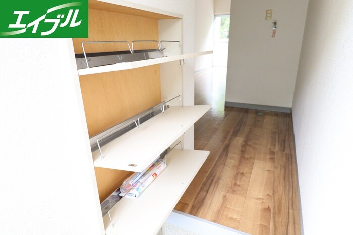 物件内観写真16　(靴箱)