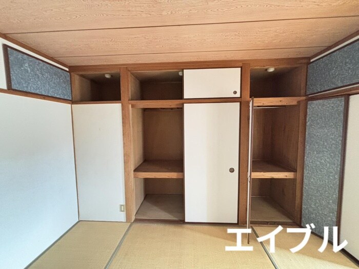 物件内観写真12　(収納)