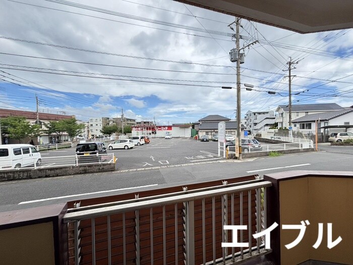 物件内観写真14　(室内からの展望)