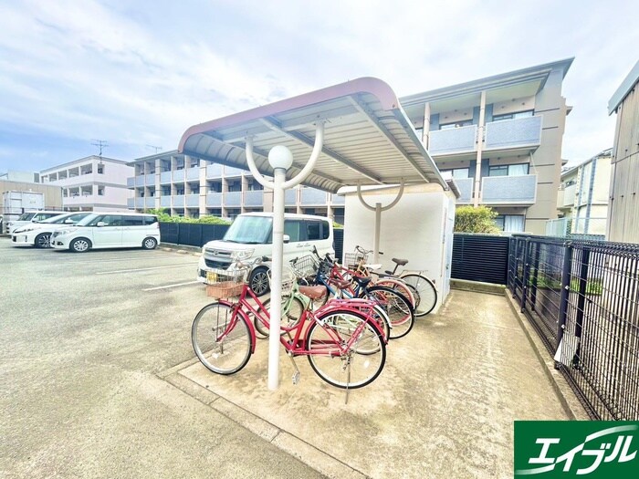 物件外観写真6　(駐輪場)