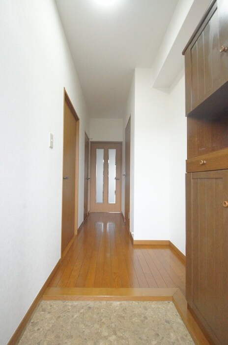 物件内観写真16　(玄関)