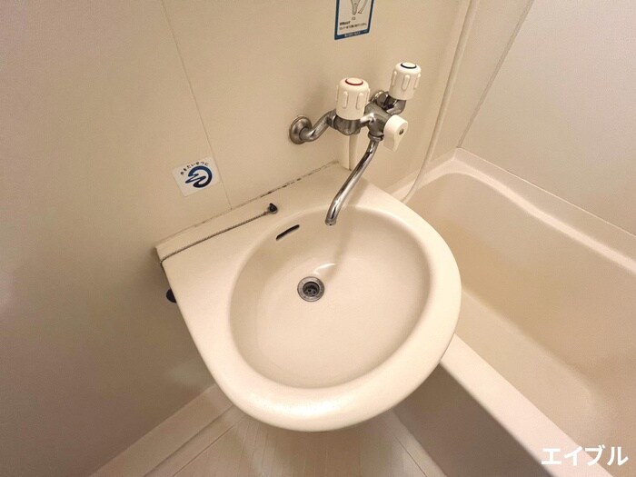 物件内観写真12　(洗面)