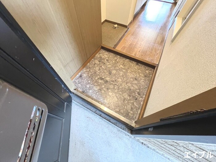 物件内観写真14　(玄関)