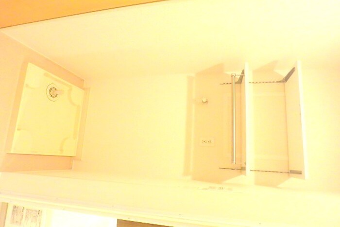 物件内観写真9　(洗濯機置場)