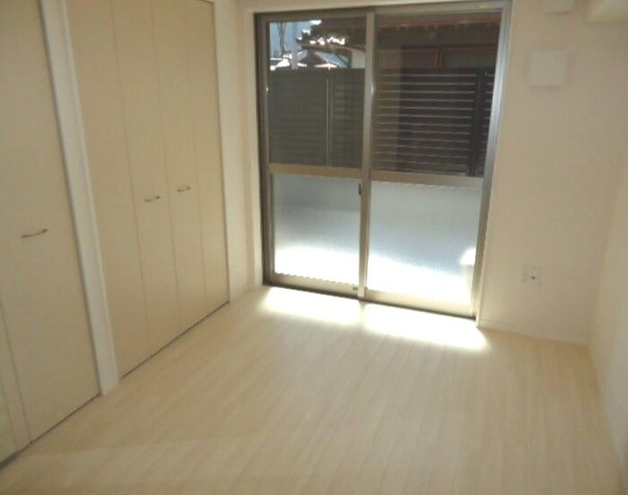 物件内観写真4　(居室)