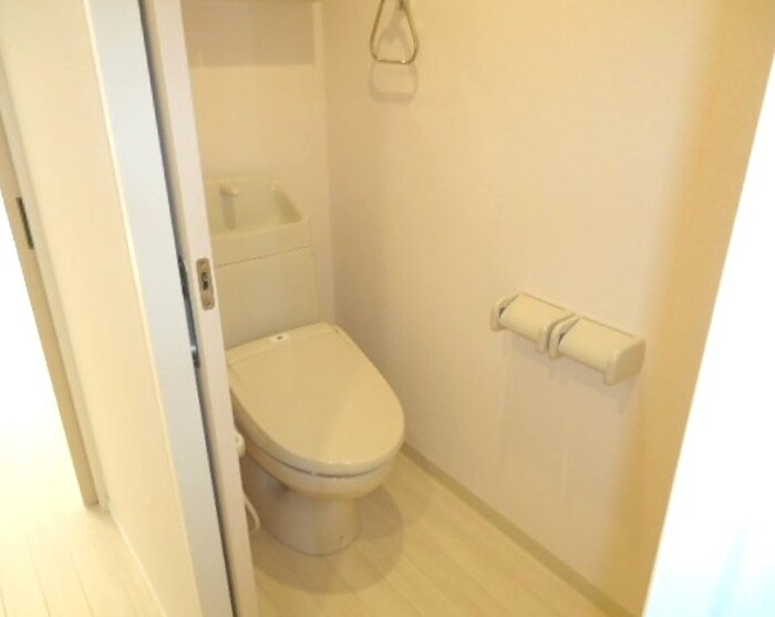 物件内観写真8　(トイレ)