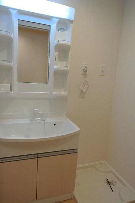 物件内観写真9　(洗面)