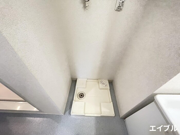 物件内観写真11　(洗濯機置場)