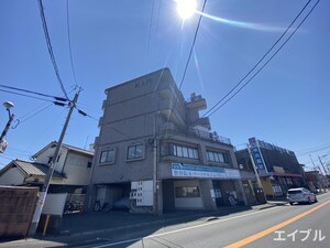 敬愛館外観写真