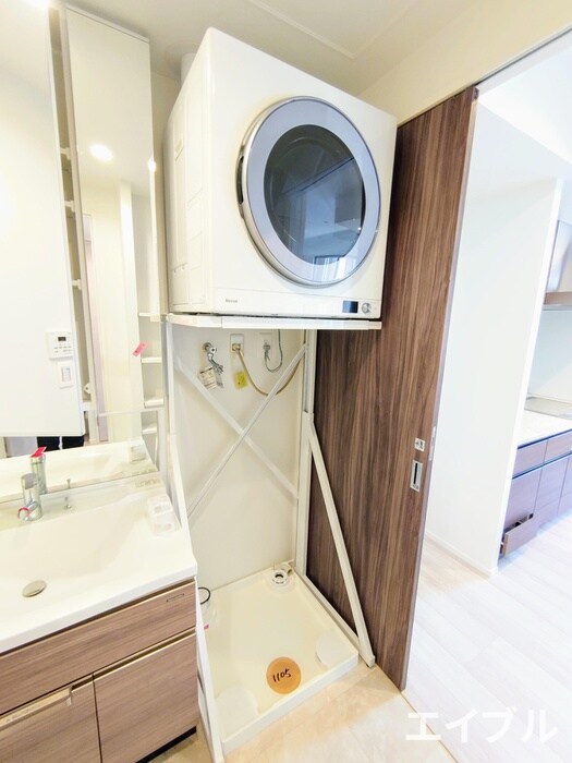 物件内観写真11　(洗濯機置場)