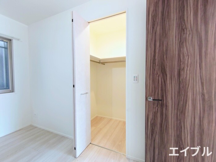 物件内観写真13　(収納)