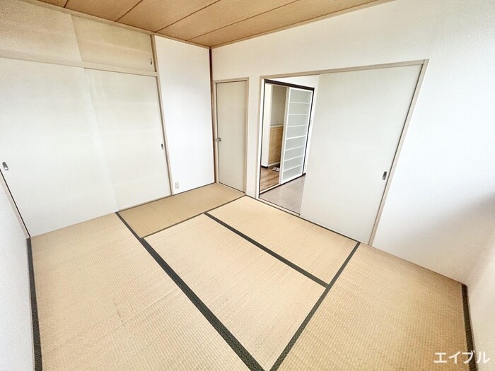 物件内観写真4　(居室)