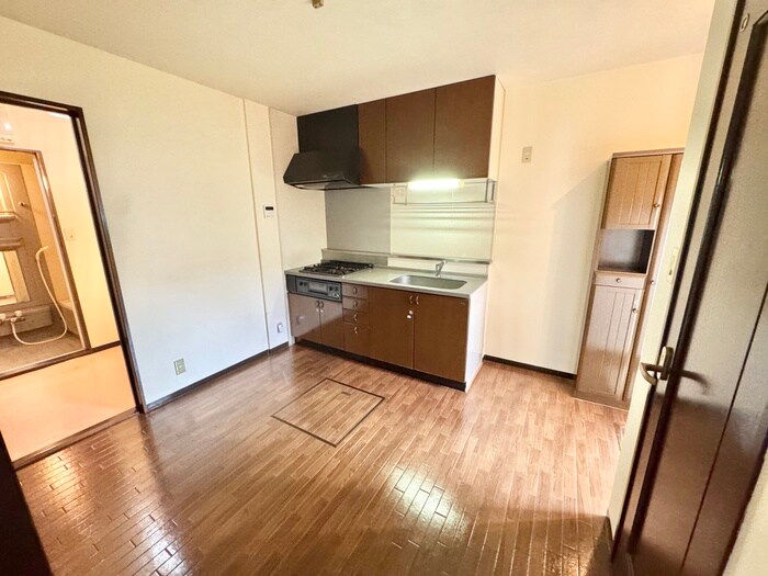 物件内観写真4　(居室)