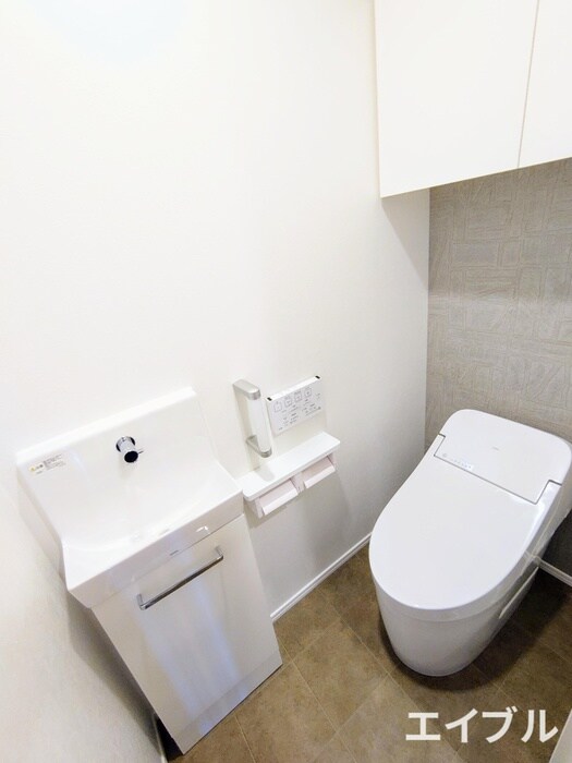 物件内観写真13　(トイレ)