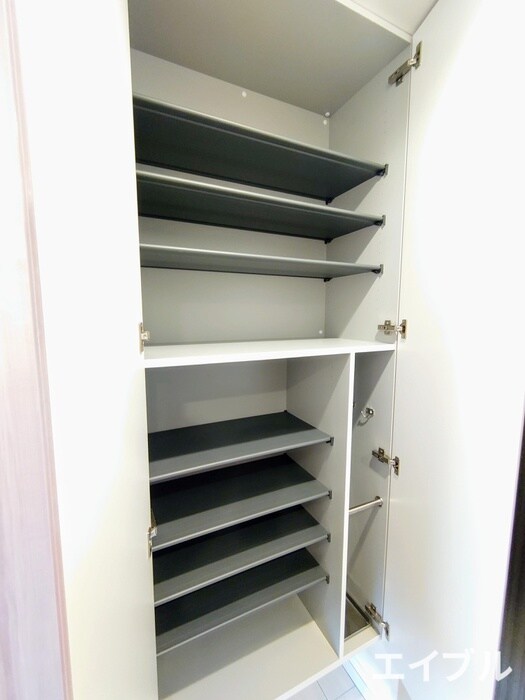 物件内観写真16　(靴箱)