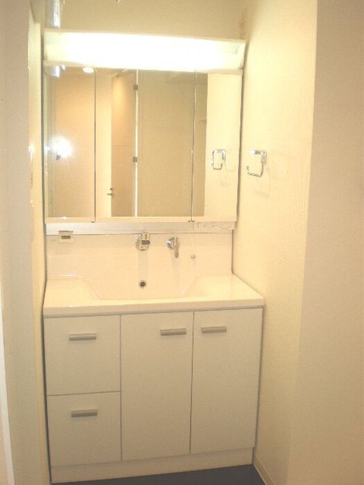 物件内観写真11　(洗面)