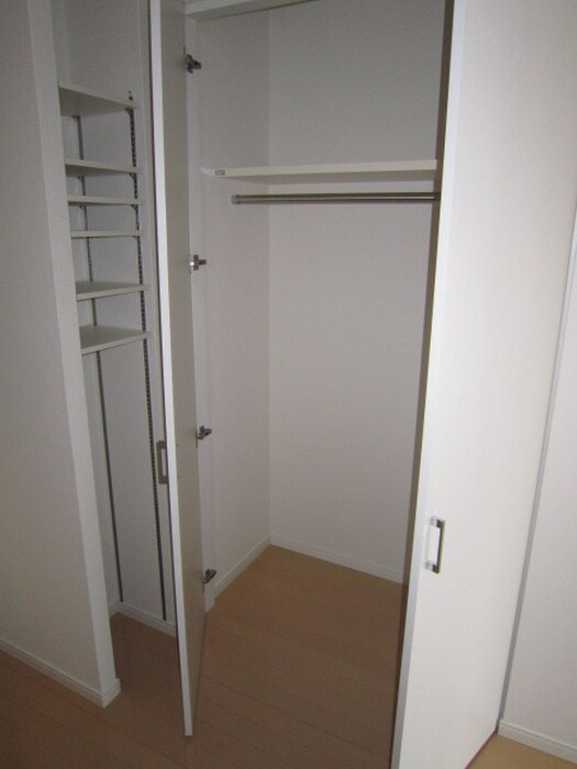 物件内観写真11　(収納)