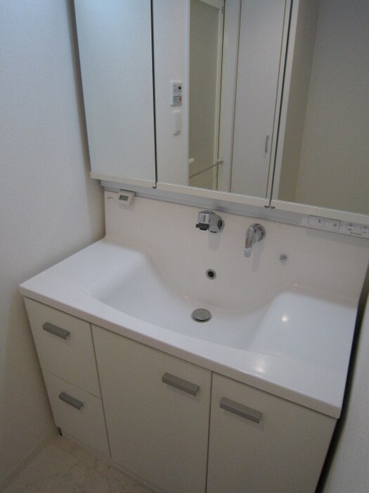 物件内観写真12　(洗面)