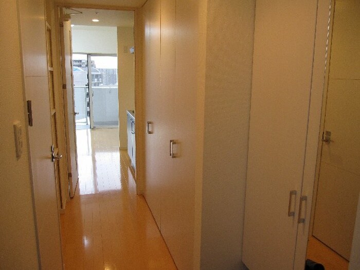 物件内観写真14　(廊下)