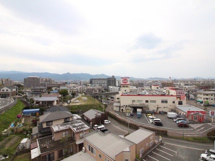 物件内観写真16　(室内からの展望)