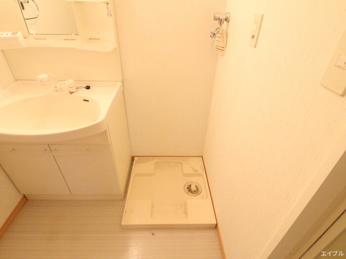 物件内観写真21　(洗濯機置場)