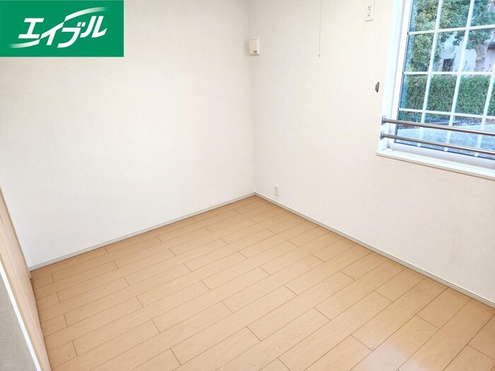 物件内観写真9　(居室)