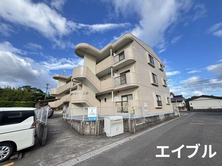ネオハイツうえの外観写真