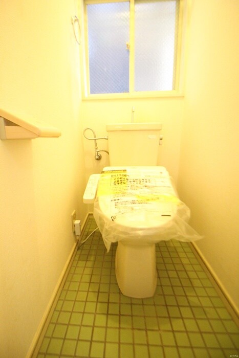 物件内観写真14　(トイレ)