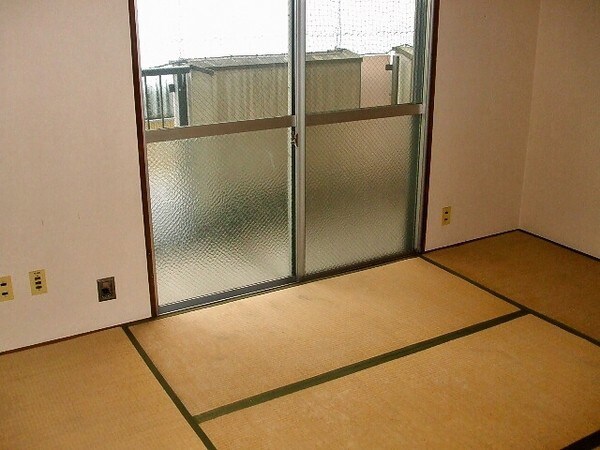 物件内観写真6　(居室)