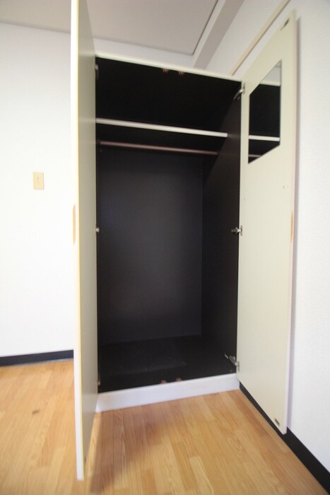 物件内観写真15　(収納)