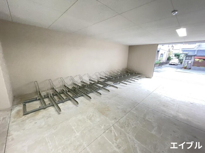 物件外観写真3　(駐車場)