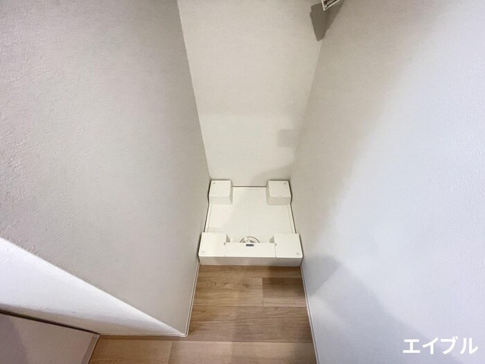 物件内観写真11　(洗濯機置場)