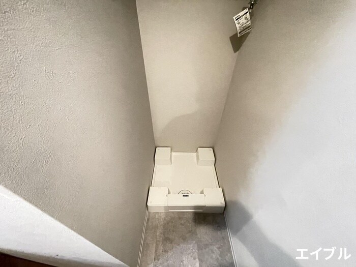 物件内観写真12　(洗濯機置場)