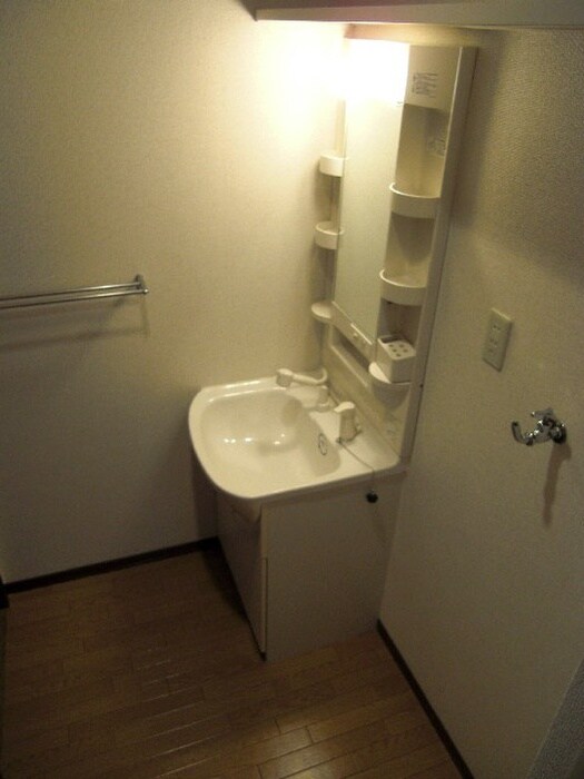 物件内観写真12　(洗面)