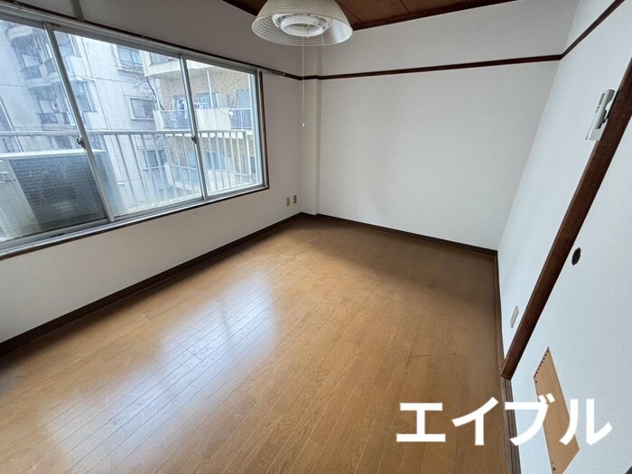 物件内観写真5　(居室)