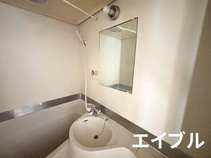 物件内観写真8　(洗面)