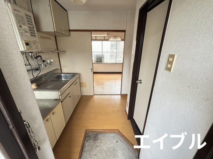 物件内観写真14　(玄関)