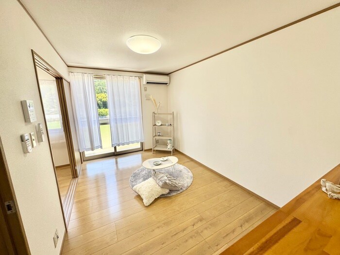 物件内観写真4　(居室)