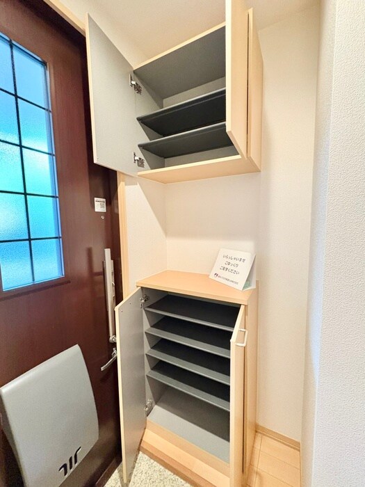 物件内観写真18　(靴箱)