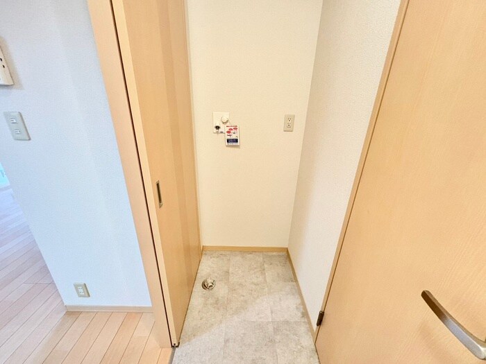 物件内観写真20　(洗濯機置場)