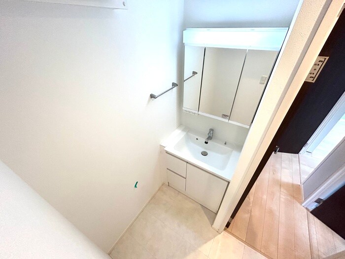 物件内観写真8　(洗面)