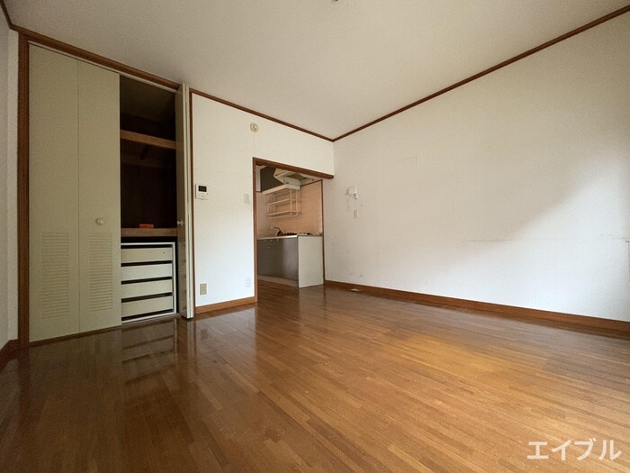 物件内観写真8　(居室)