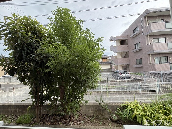 物件内観写真21　(室内からの展望)