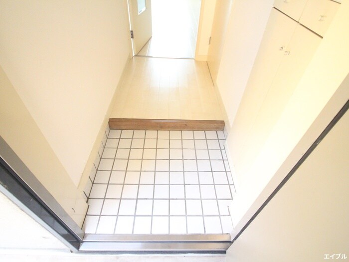 物件内観写真14　(玄関)